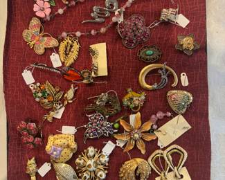 Largest Collection of Costume Jewelry / Pins & Pins