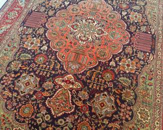 Hand-woven Tabriz Wool Persian Rug (114"L x 78"W)