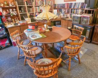 1960's Maple Round Table with 2 Leaves + 6 Chairs Set