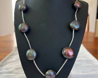 SCH408 - Beautiful Myrna Lee Change Freshwater Coin Pearl Necklace