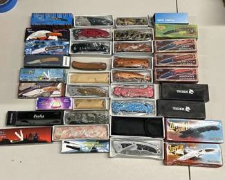 SCH244- Variety Of Pocket Knives