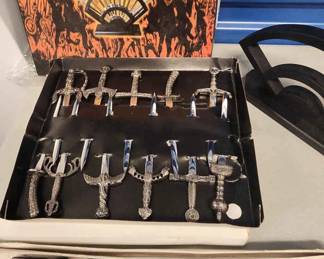 SCH201 - Miniature Swords Sets