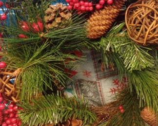 SCH124 Assorted Christmas Decor
