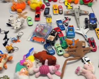 SCH016-Toys Plus More!