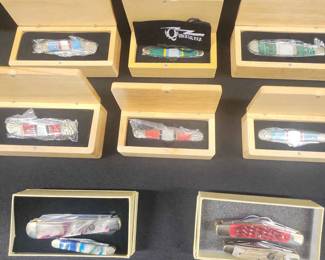 SCH228 - Assorted Pocket Knives