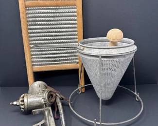 Vintage & Antique Kitchen & Laundry Tools	