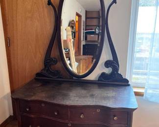 Antique Style Holland Furniture Co. Serpentine Dresser w/ Oval Mirror	