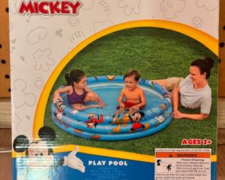 Mickey inflatable pool 