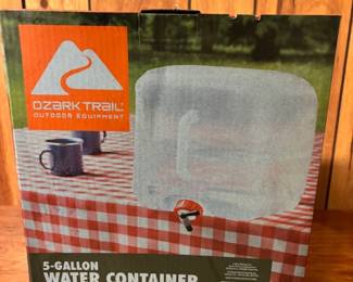 5 gallon water container 