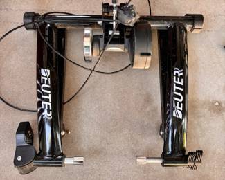 Stationary bike trainer 