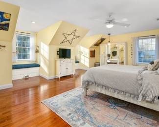 art, decor, tv, lamps, and PB teen vanity for sale