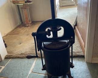 Auction Item https://www.estatesales.net/CA/Arbuckle/95912/marketplace/71590