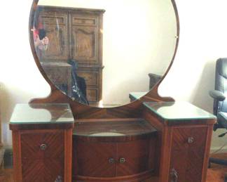 Round Mirror Wood Vanity