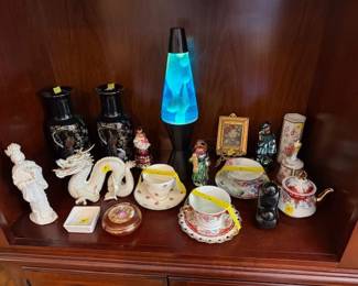 Retro Lava Lite Lava lamp. Asian ceramics.