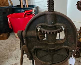 Hand cranked sausage stuffer