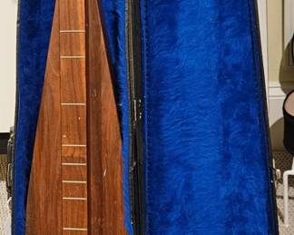 Dulcimer and case