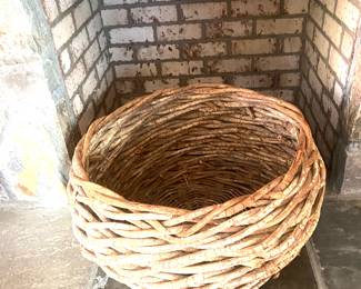 Very large basket 24"