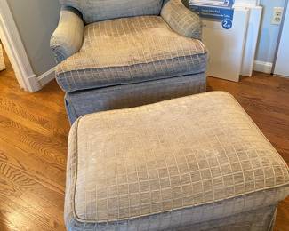 Domain lounge chair w/ottoman
