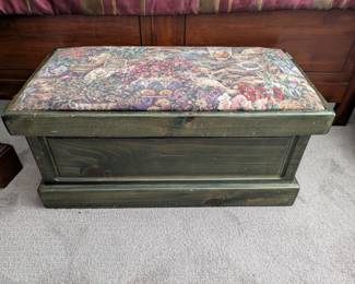 Chest with cushioned top