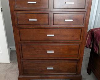 Matching chest of drawers