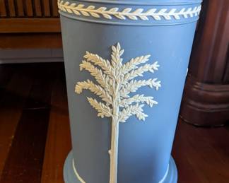 Vintage Fesco Wedgwood plastic waste can