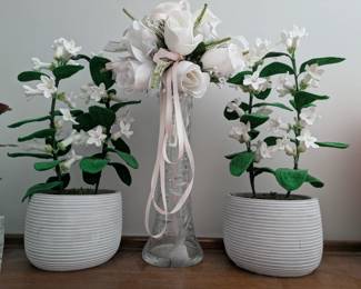 Beautiful Crochet Flower bouquets (some other part of our online auction!)