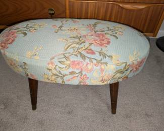 Cushioned stool
