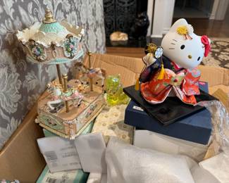 Hello Kitty Geisha and sweet music box carousel.