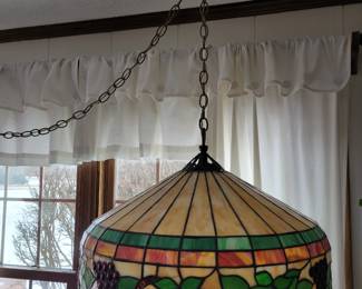 Beautiful Tiffany style stained glass hanging lamp! (Not subject to the 75% discount, Priced separately)