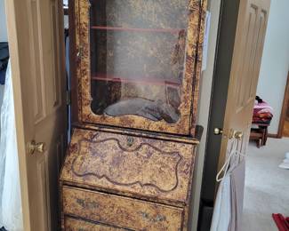 Awsome Secretary Desk. 