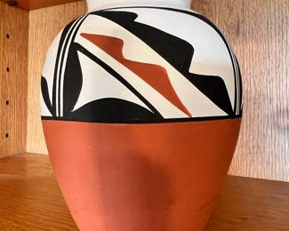 New Mexico Pueblo Pottery Vase - Signed L. Toya