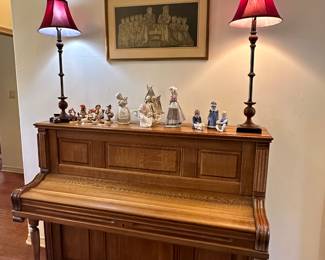 Collection of Goebel Hummels, Lladro, Roayal Copenhagen...