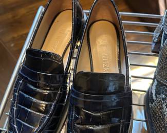 Stuart Weitzman size 9