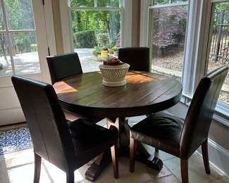 Pottery Barn dining set with additional leaves