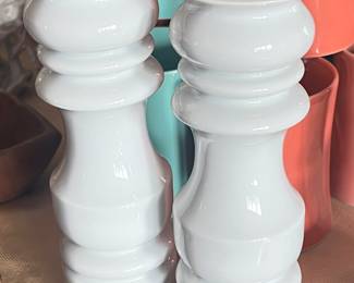 Set of mid-century porcelain shakers. This set of minimal modern