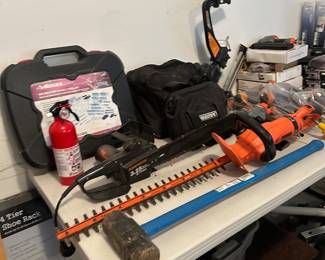 Yard tools 
