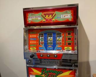 Slot machine 