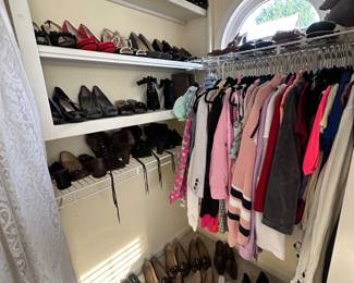 I’ve counted over 140 pairs of women’s shoes. Mostly size 9 1/2 to 10 but there are some eights and 8 1/2.