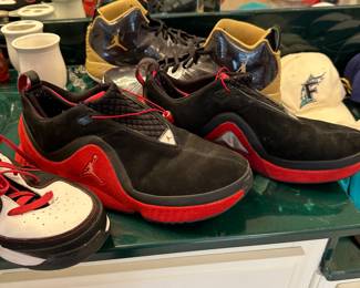 More men’s shoes 