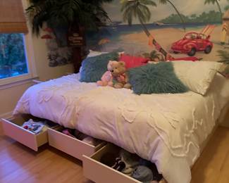 Queen size storage bed 