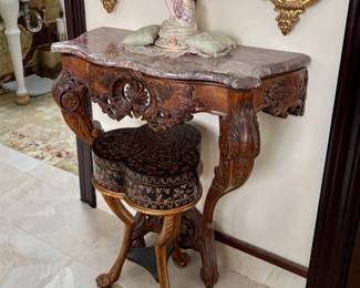 CONSOLE TABLE 