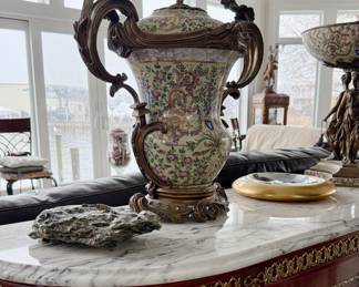 CERAMICS & PORCELAIN