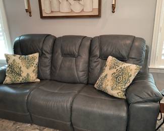 Reclining leather couches 