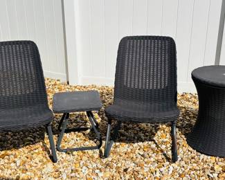 Drinking and tanning.  Multi-tasking #2.