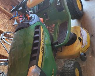 John Deere D105 Auto Riding Lawn Mower