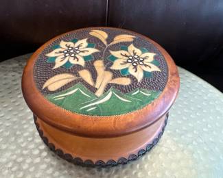 Enamel Outlines Wood Box