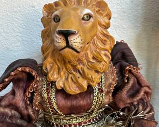 Royal Court Lion Doll (Ask-Behind Desk)