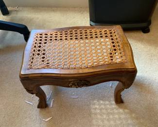 #11	wicker top stool with Queen Anne legs 14x10x9	 $20.00 
