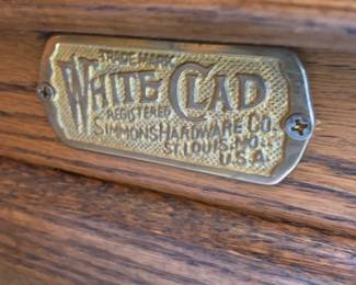 #6	whiteclad cabinet 24x16x24	 $75.00 
