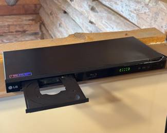 LG Blu-Ray Disk Player With Remote

